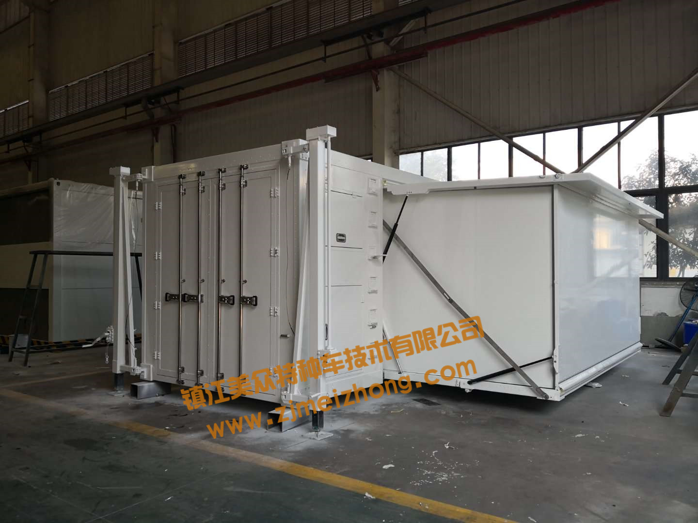 �Ϻ������քӔUչ��œ